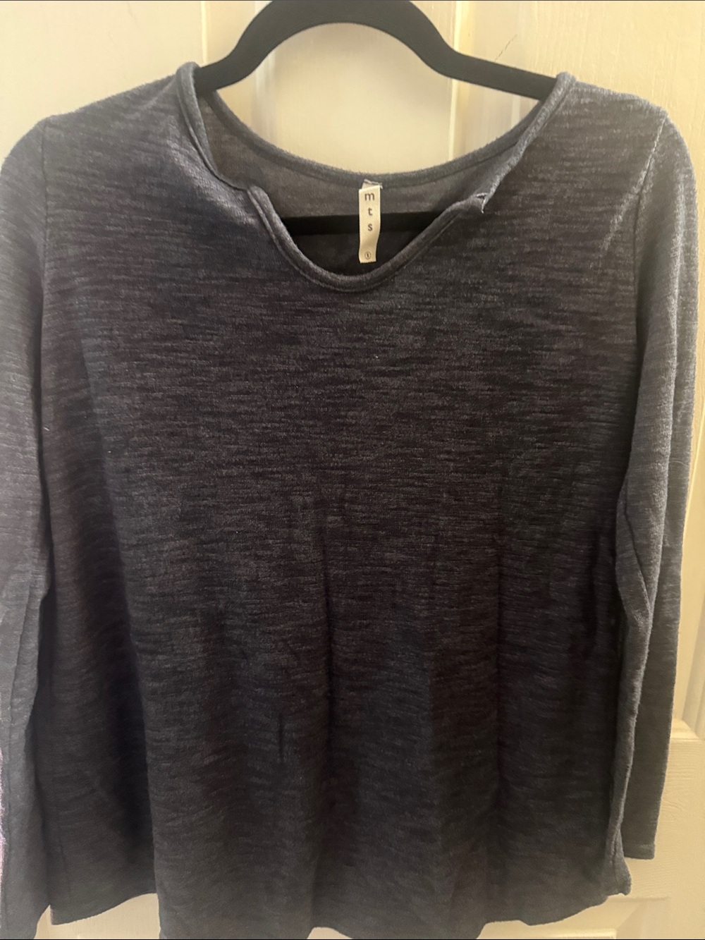 mts Women’s Heathered Navy Long Sleeve Top